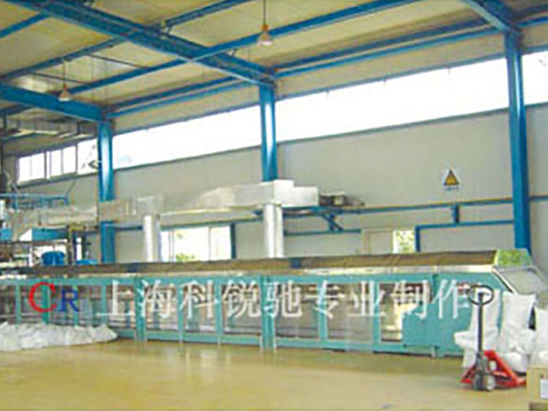 低熔點(diǎn)物料冷凝鋼帶造粒機(jī)應(yīng)用現(xiàn)場(chǎng)